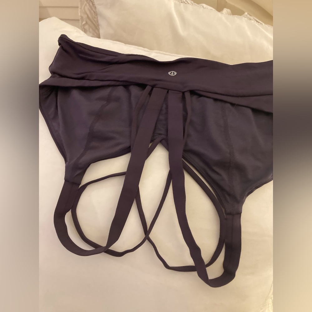 Lulu eggplant sportsbra Sz 12